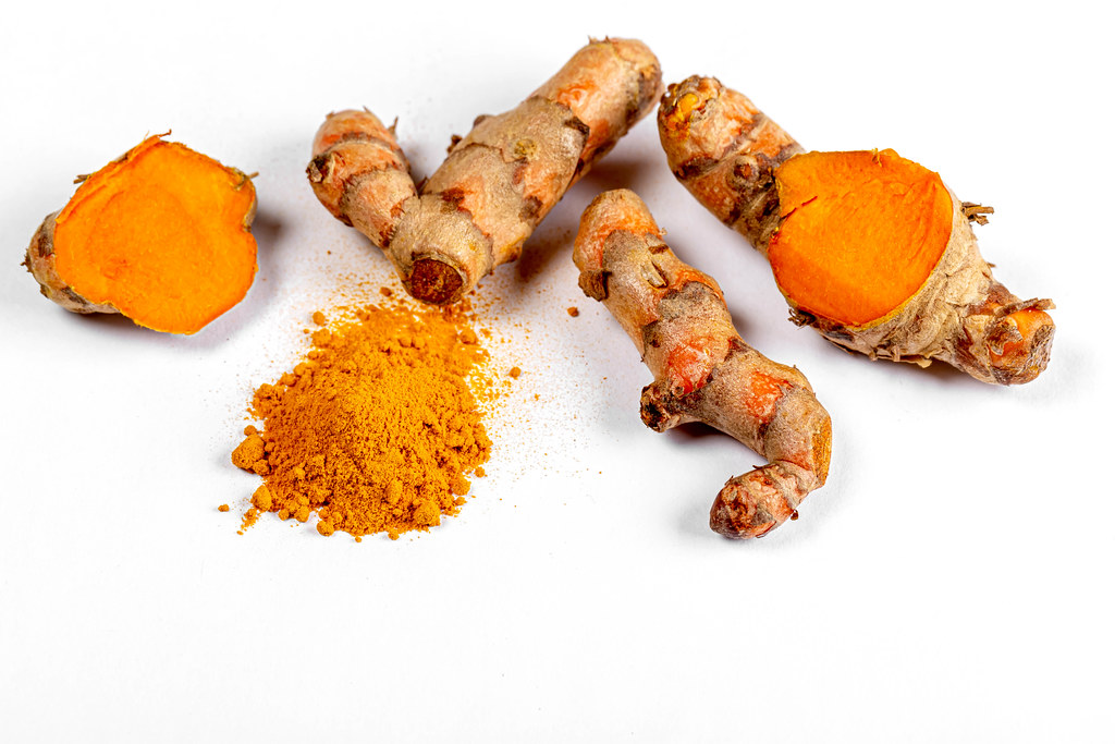 Understanding Curcumin's Impact on Digestive Health: A Glimpse into its Gut-Healing Abilities