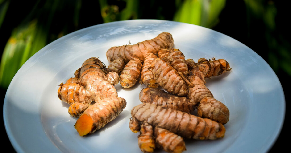 The Golden Spice: Uncovering the Health Benefits of Curcumin